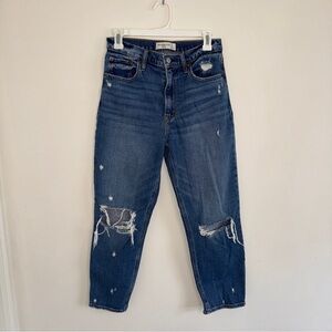 NWOT Abercrombie and Fitch The Mom High Rise 27 4 Reg